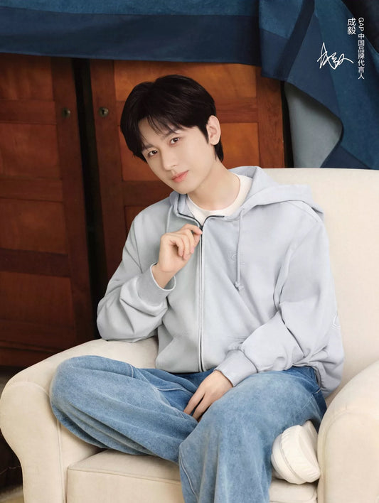 [PRE-ORDER] GAP Boyfriend Hoodie Gift Box x Cheng Yi – Limited Edition Set