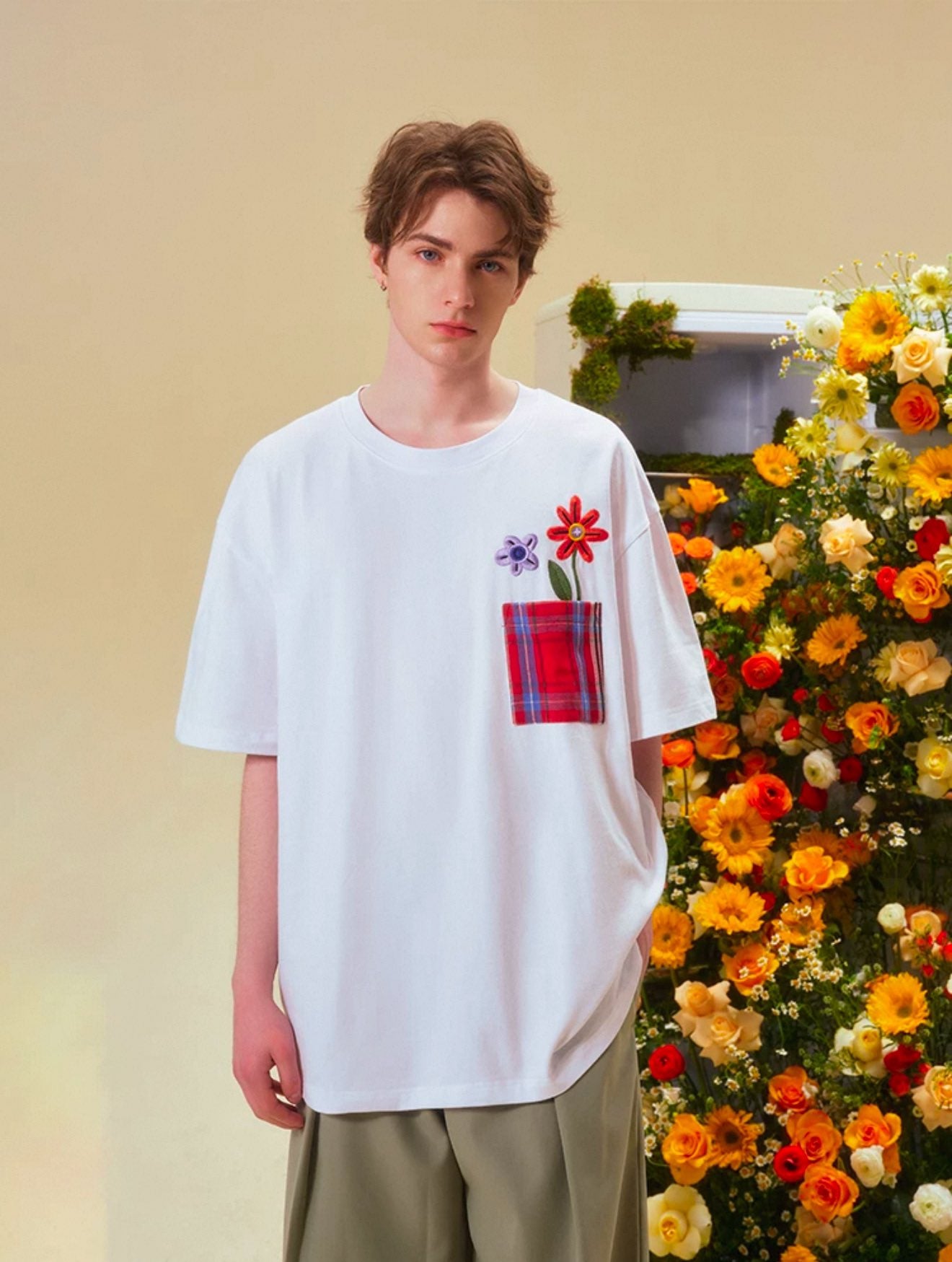 [PRE-ORDER] Suamoment Flower Full of Love T-Shirt – Yunqi Inspired BL Fashion Tee (2 Colors)